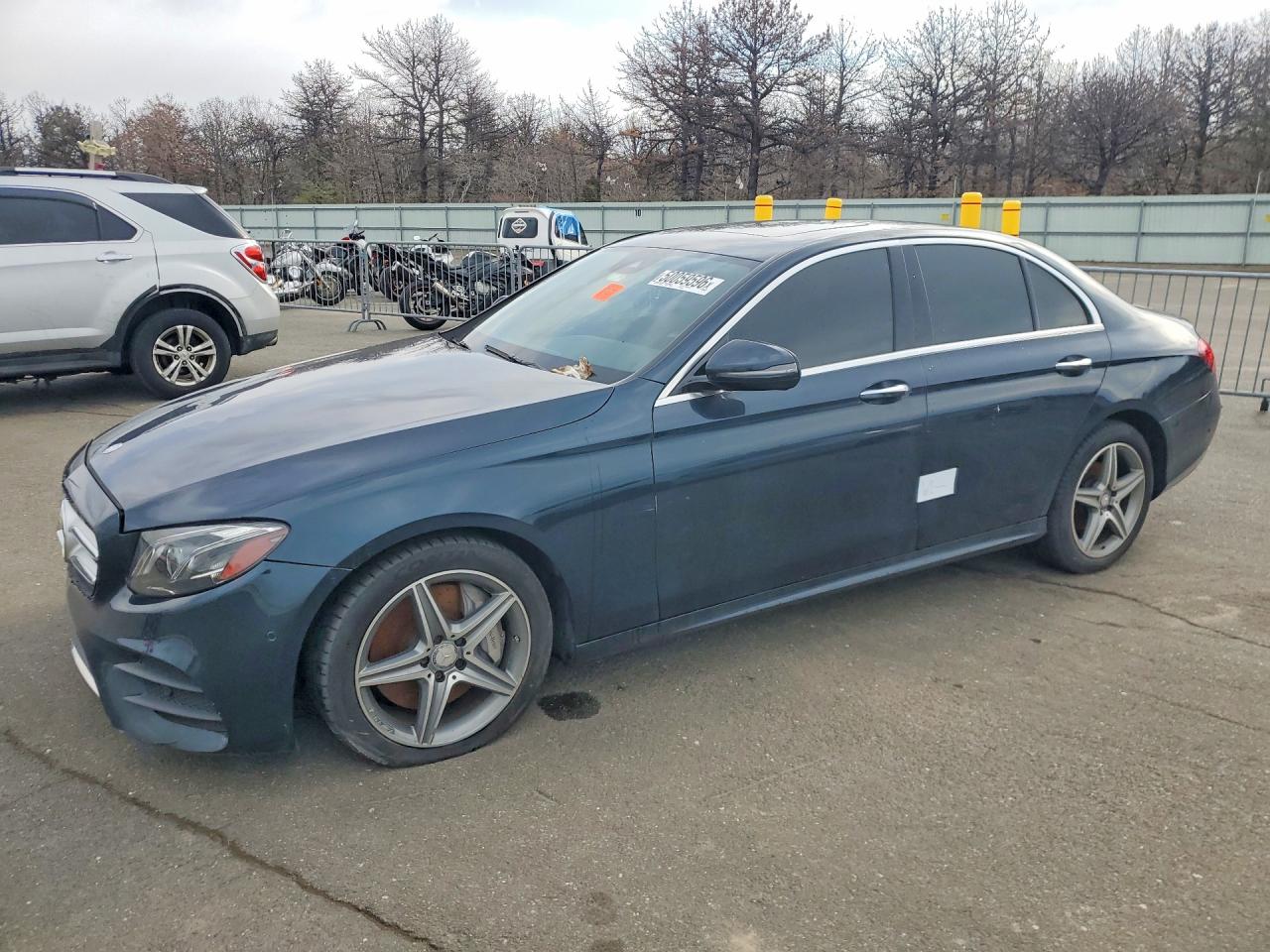 Salvage Mercedes-Benz E-Class Image