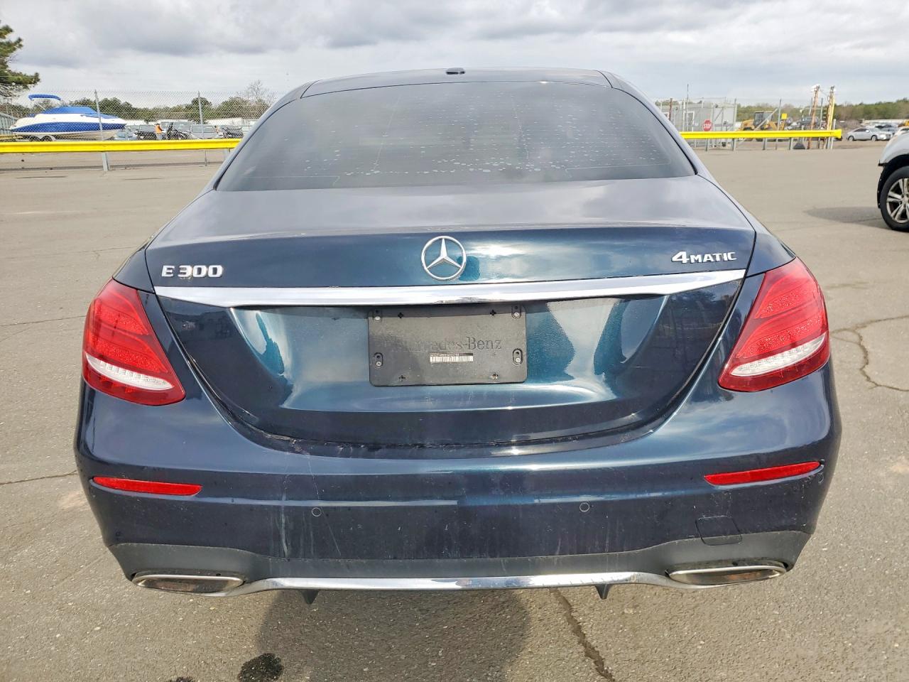 Mercedes-Benz E-Class 300 4matic