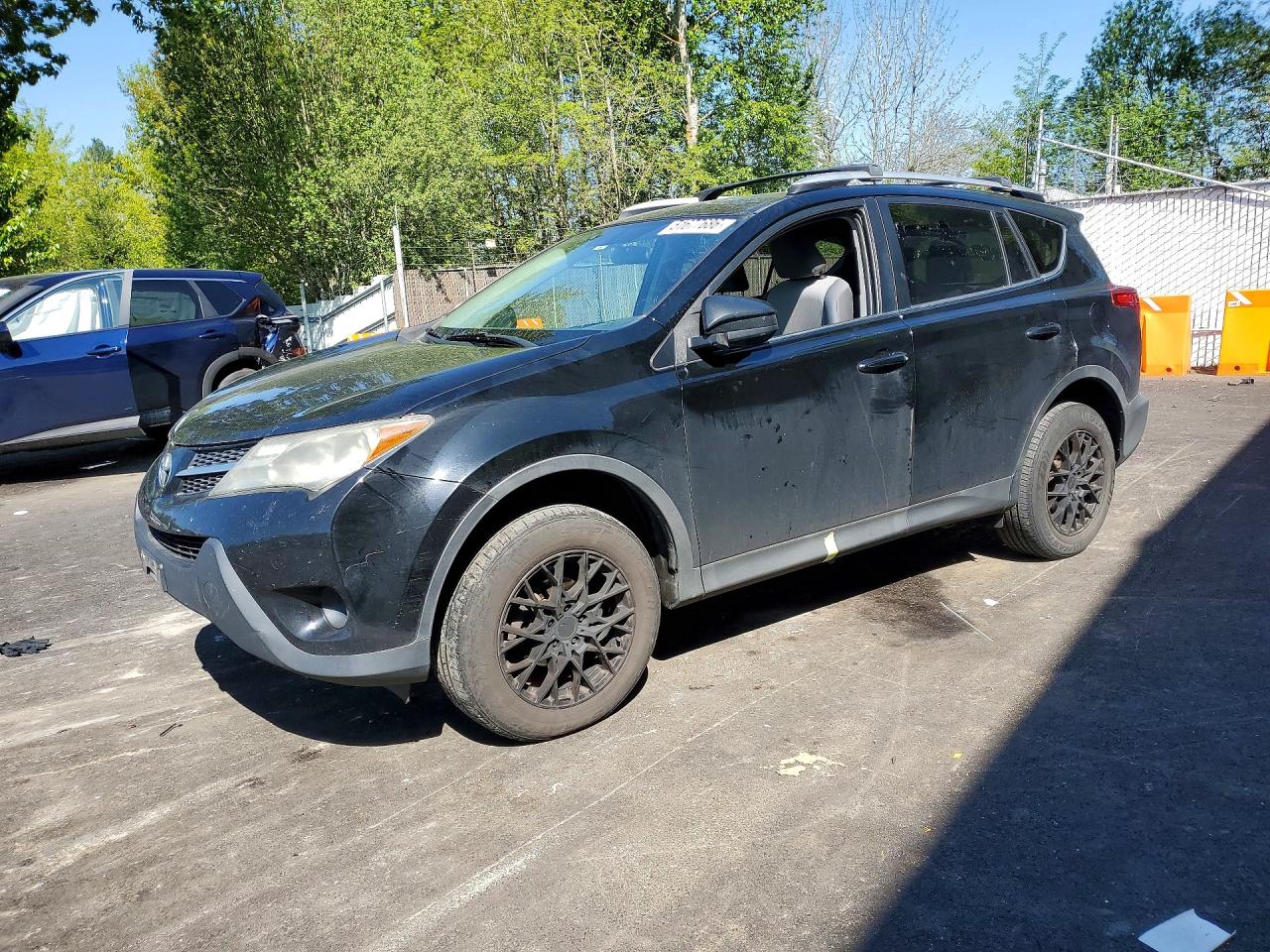 Salvage Toyota RAV4 Image