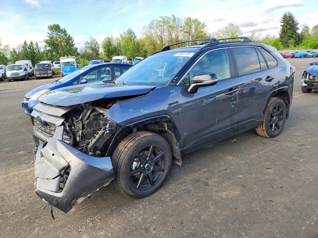 Salvage Toyota RAV4 Image
