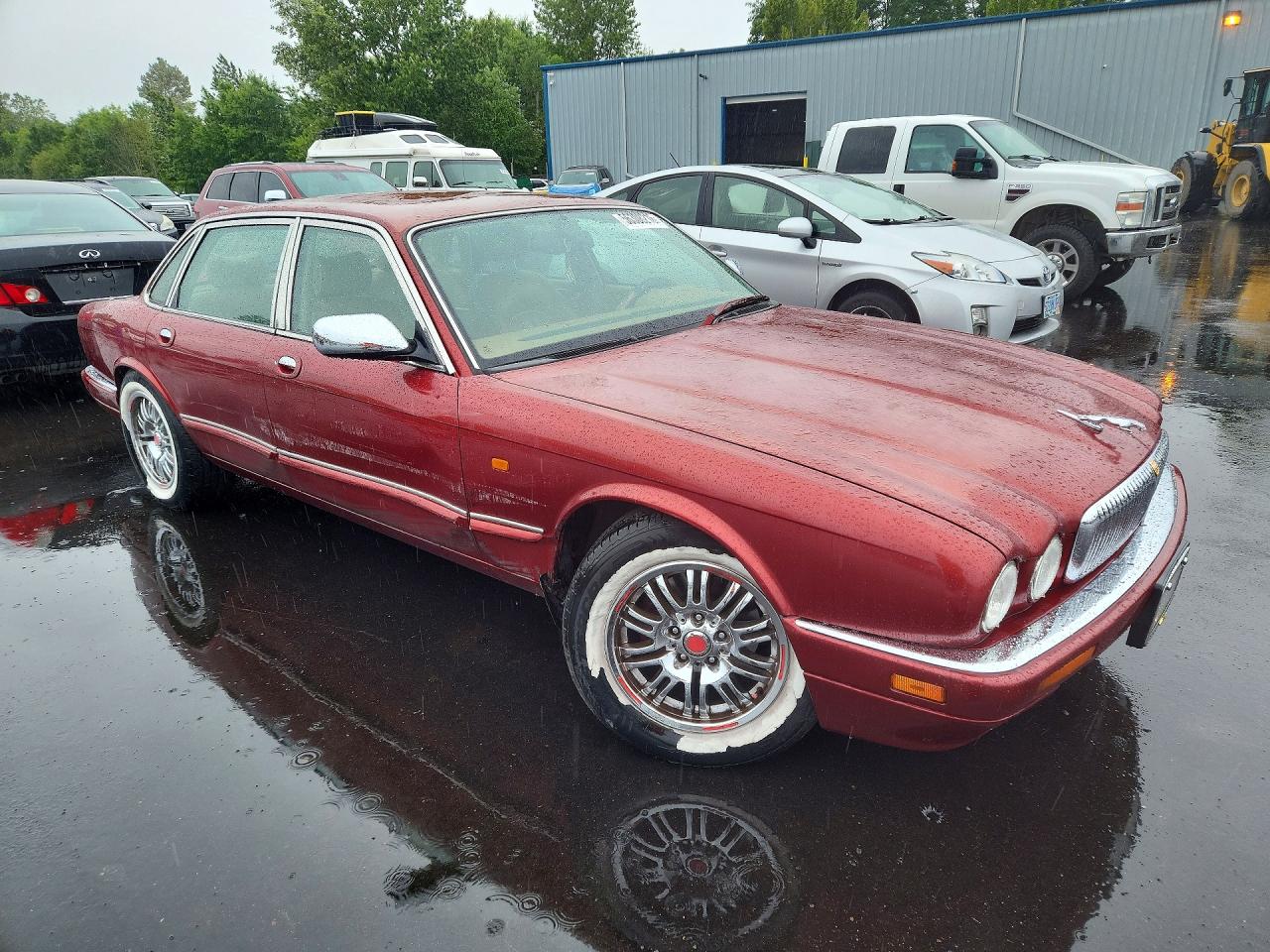 Jaguar XJ