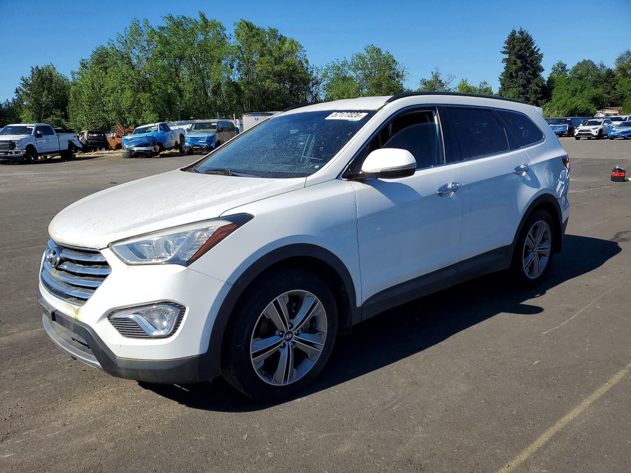 Salvage Hyundai SANTA FE Image
