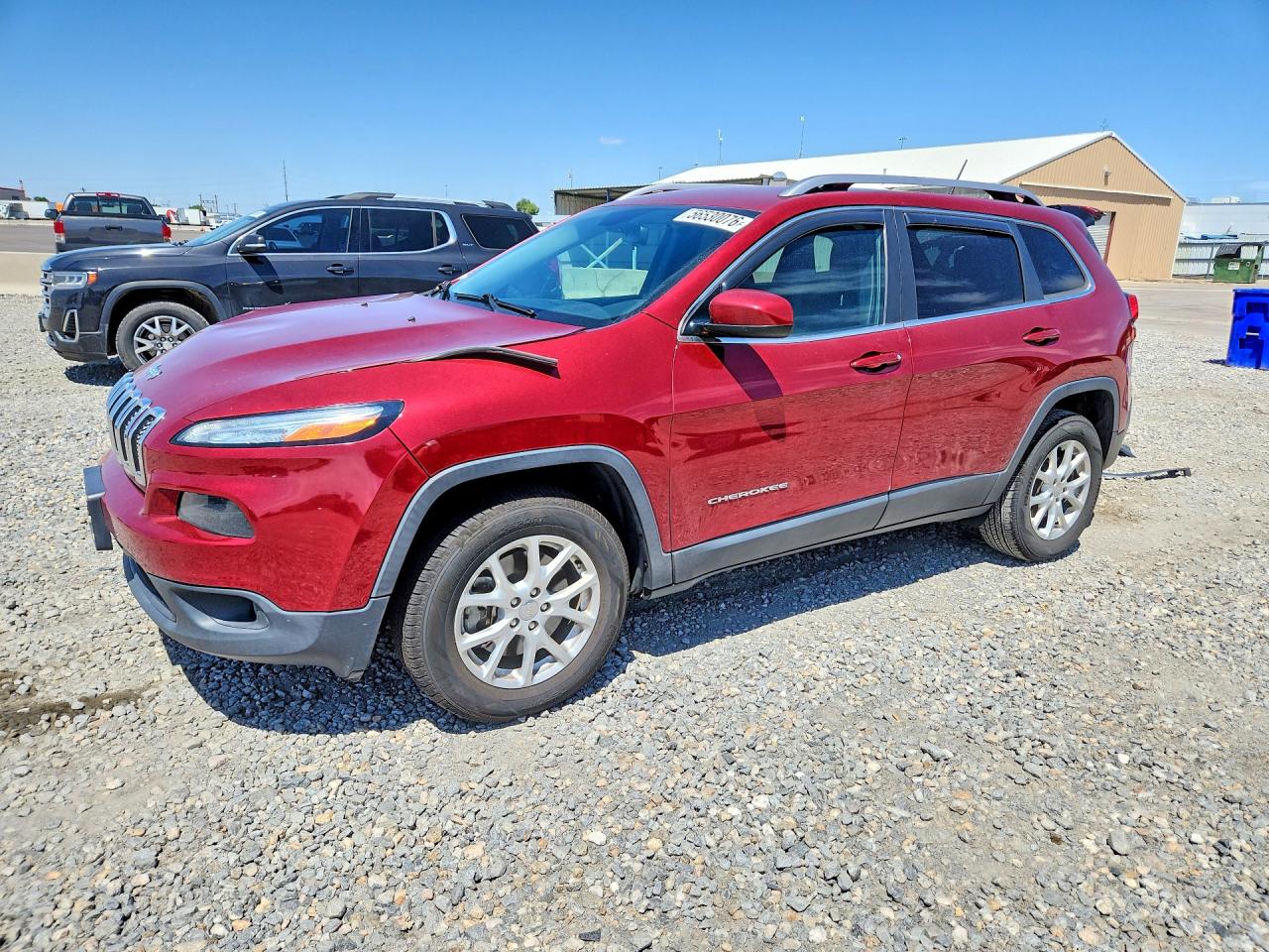 Salvage Jeep Cherokee Image