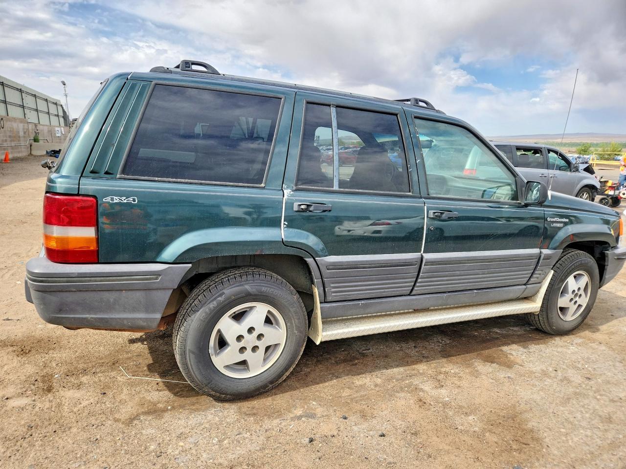Jeep Cherokee Laredo