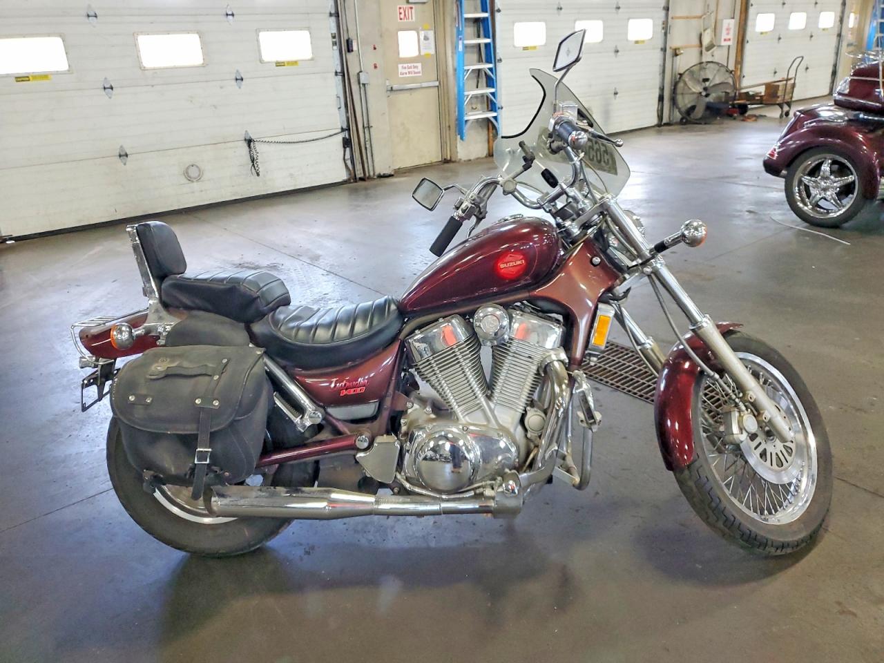 Salvage Suzuki Cycle Vs Image