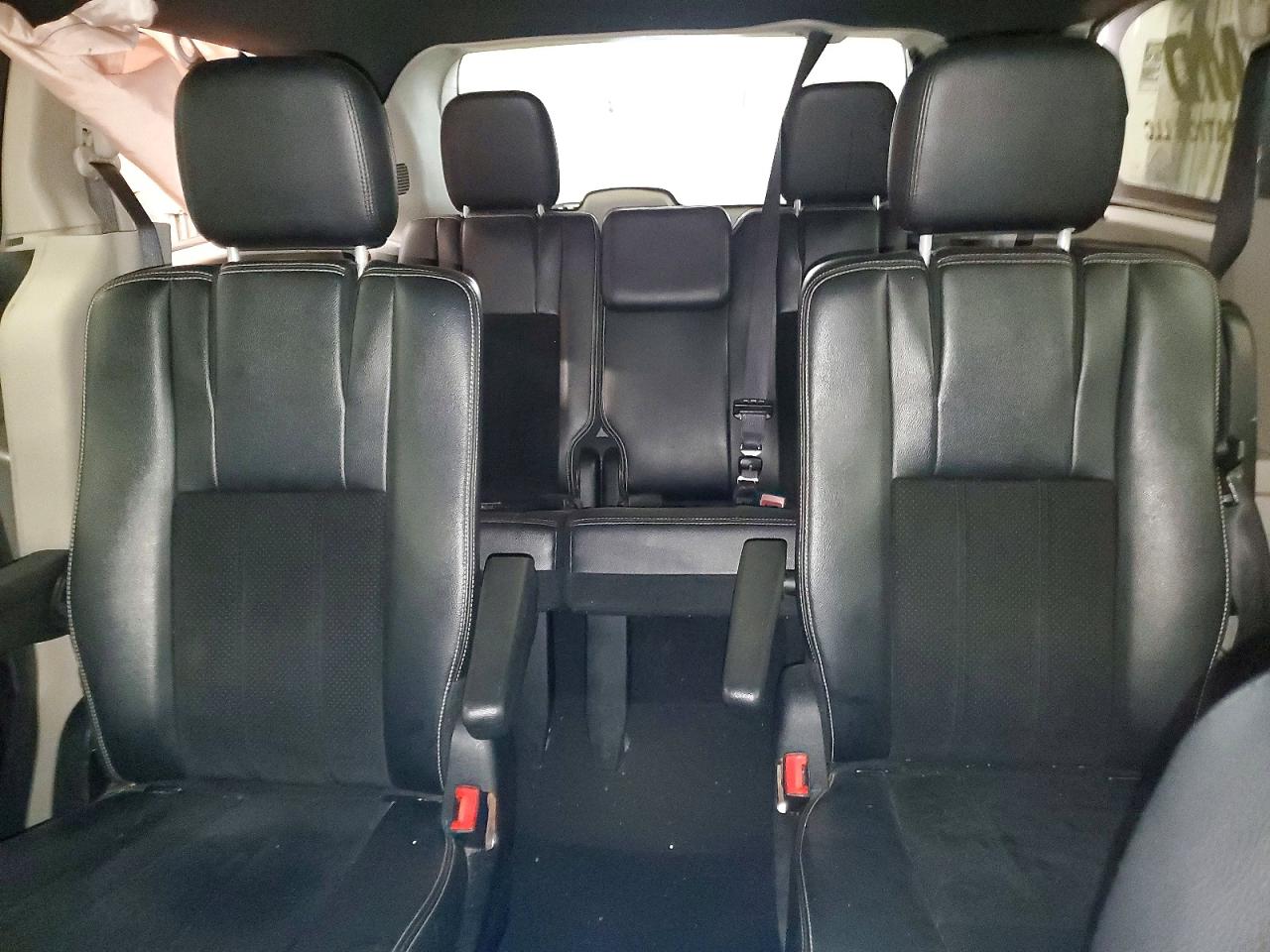 Dodge Caravan Sxt