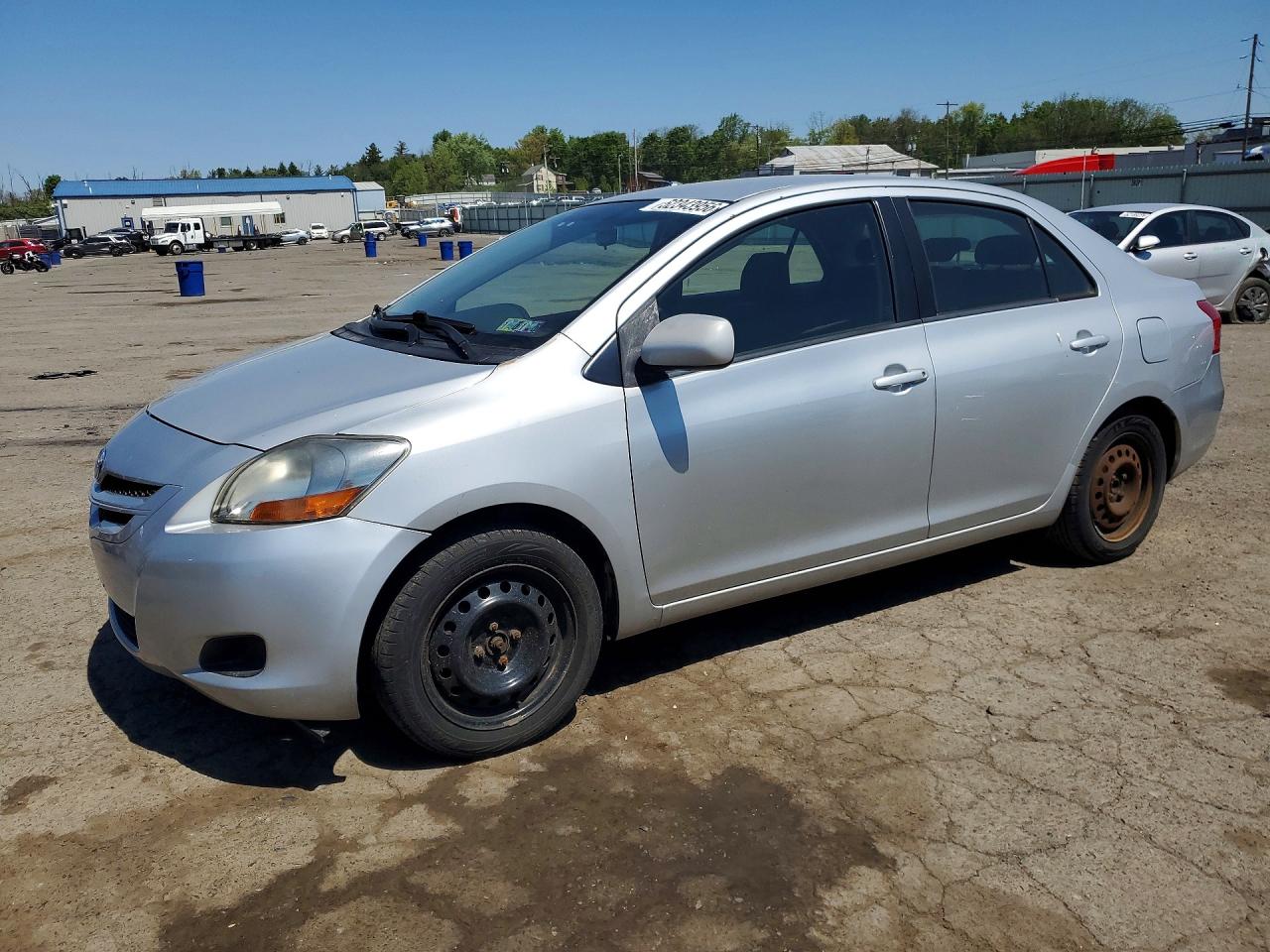 Salvage Toyota Yaris Image