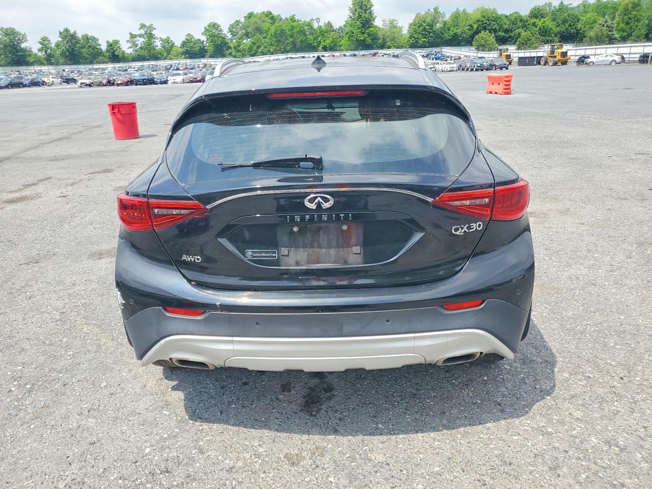INFINITI Qx Premium