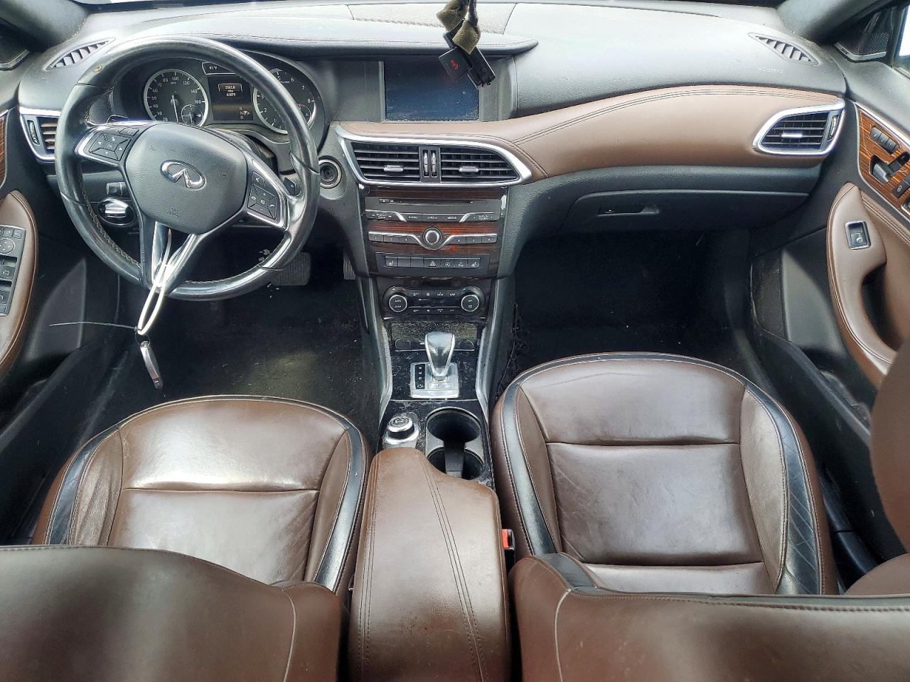 INFINITI Qx Premium
