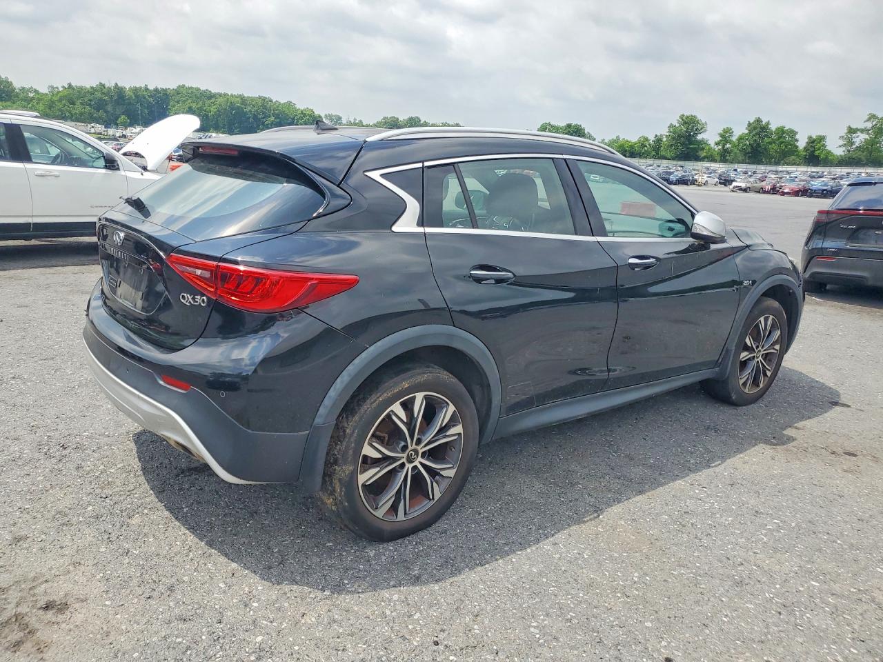 INFINITI Qx Premium