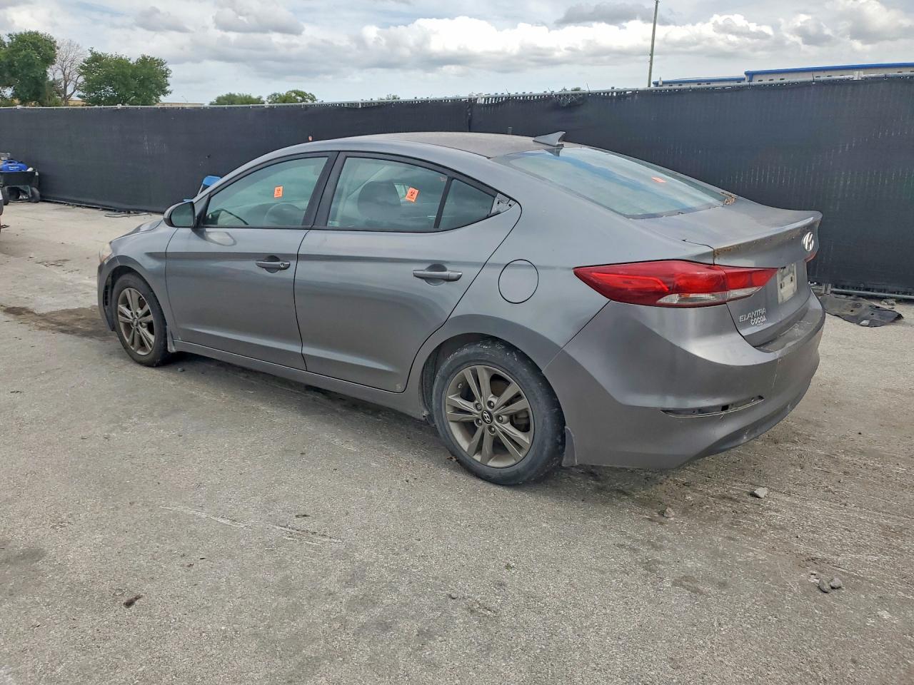 Hyundai ELANTRA Sel