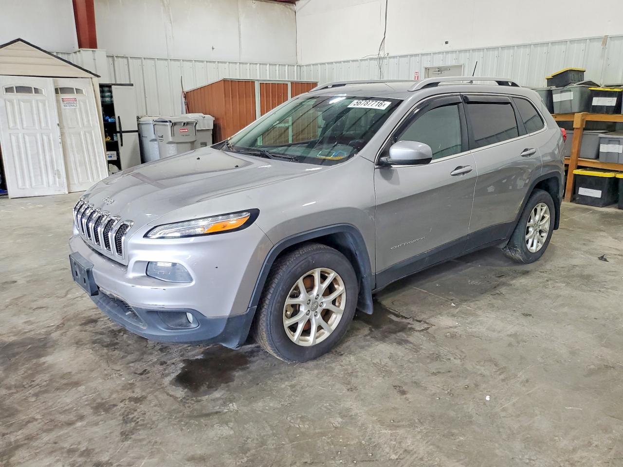 Salvage Jeep Cherokee Image