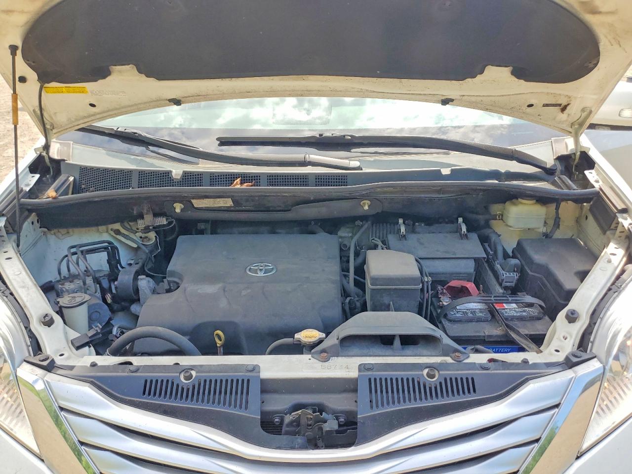 Toyota Sienna Limited 7-passenger