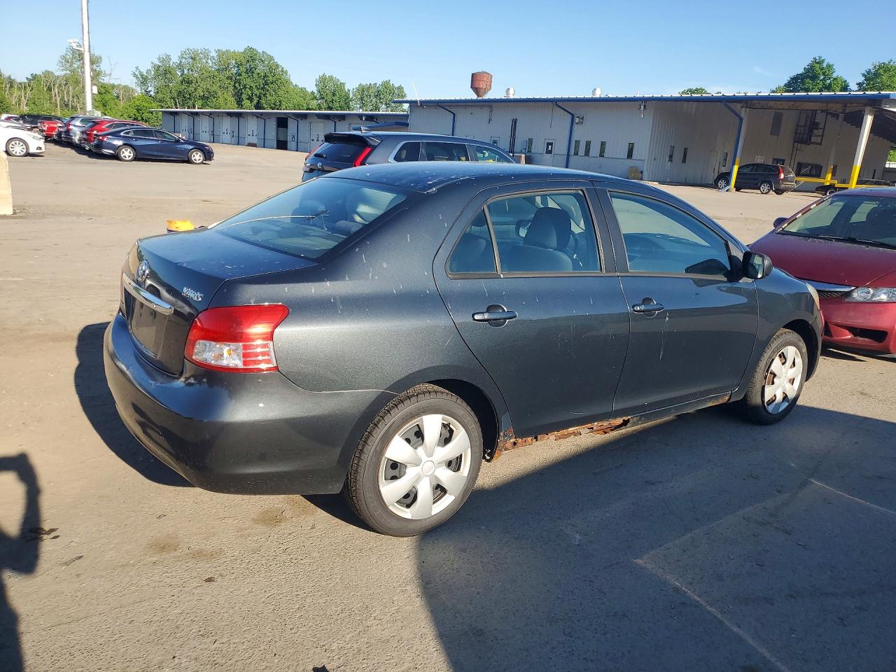 Toyota Yaris Base