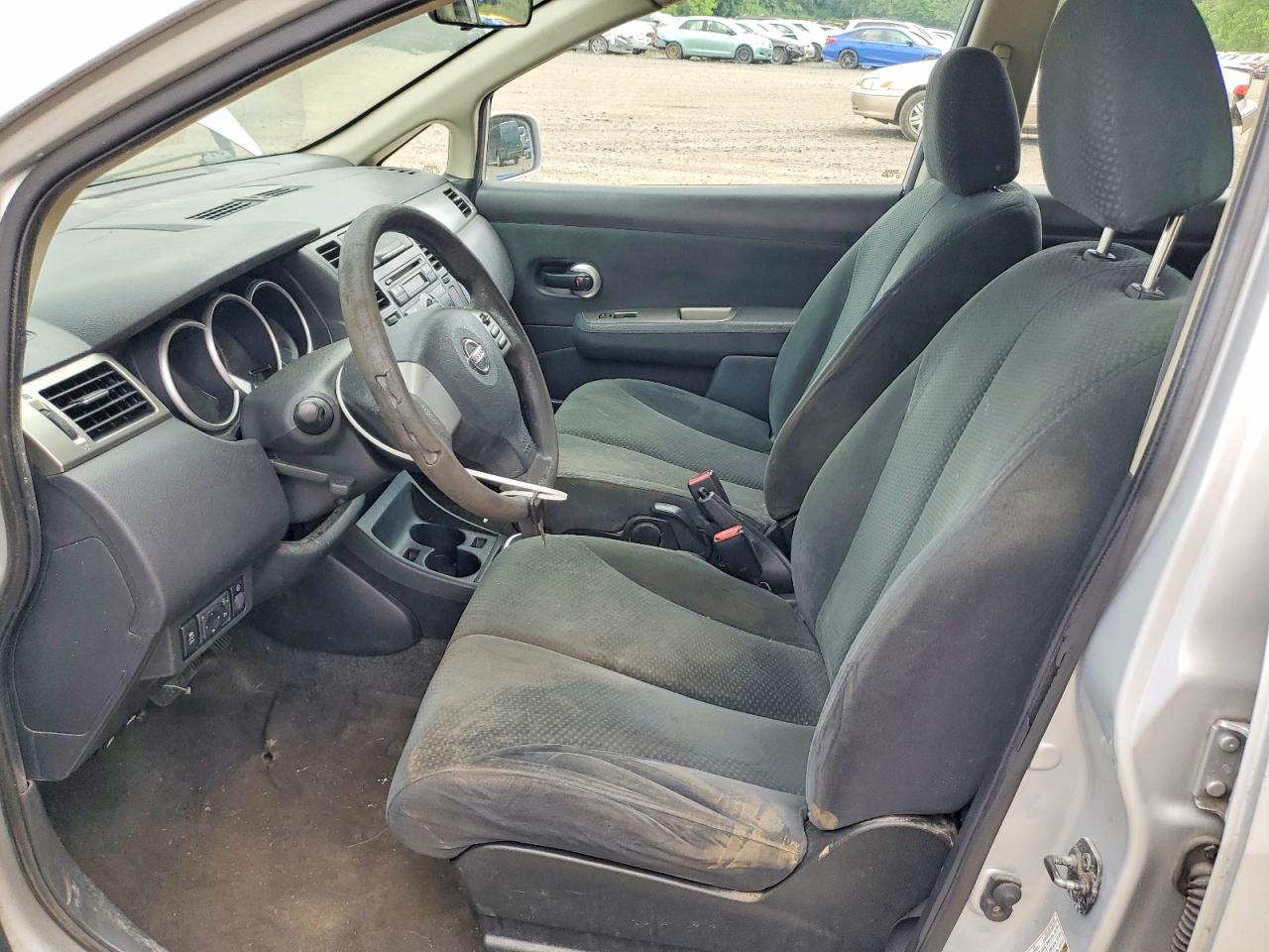 Nissan Versa 1.8 S