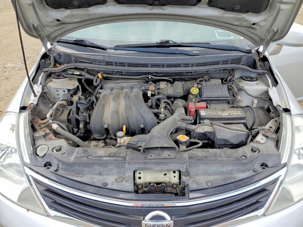 Nissan Versa 1.8 S