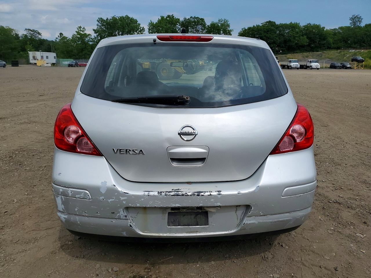 Nissan Versa 1.8 S
