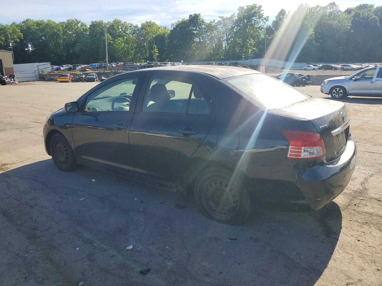 Toyota Yaris Base