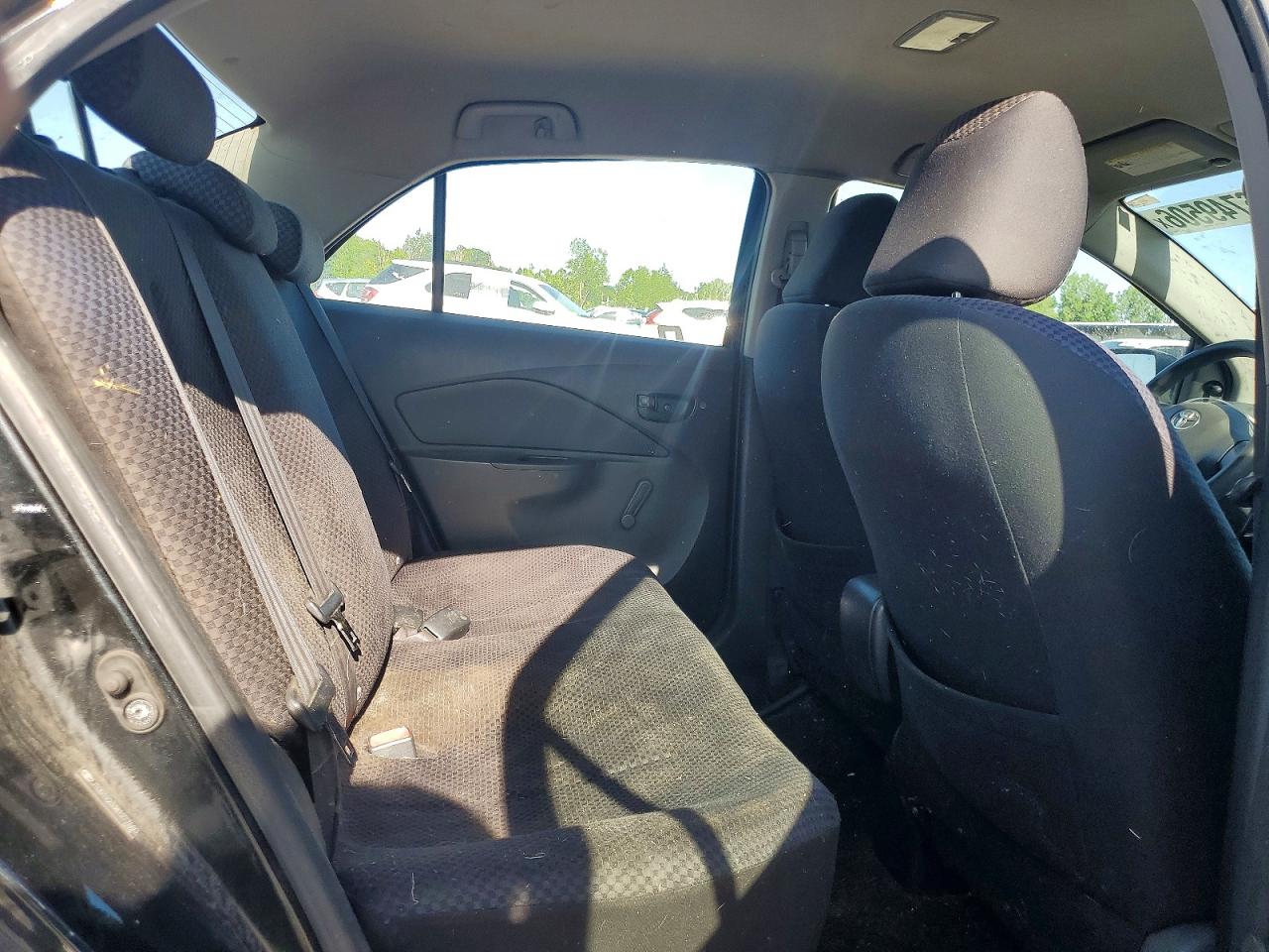 Toyota Yaris Base