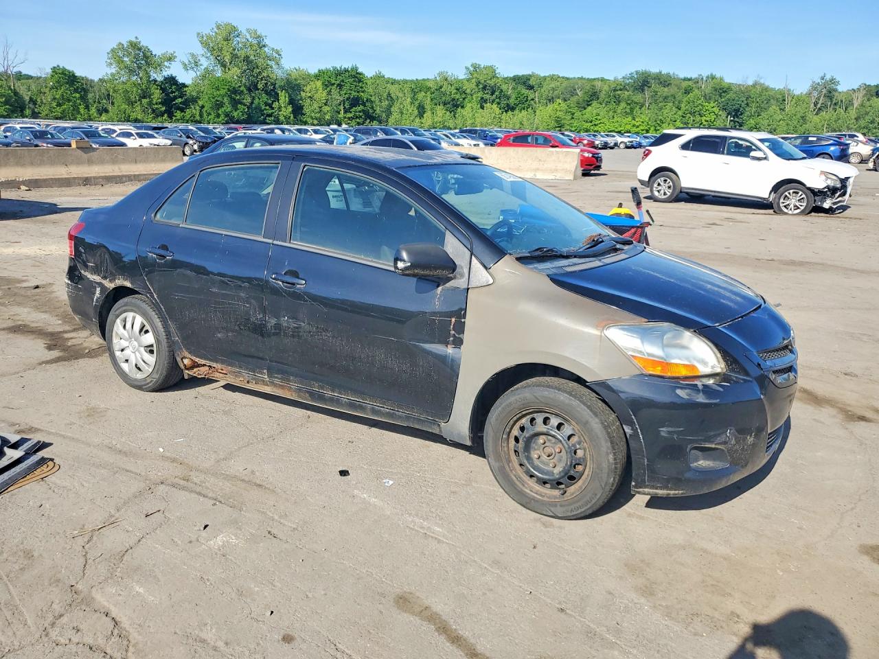 Toyota Yaris Base
