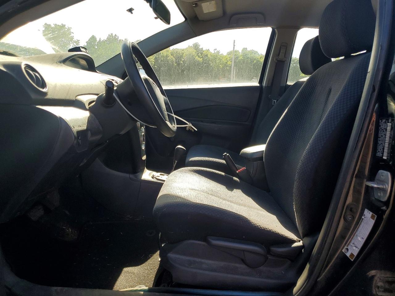 Toyota Yaris Base