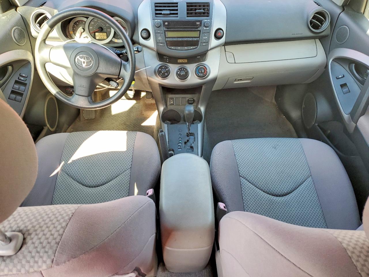 Toyota RAV4 Base