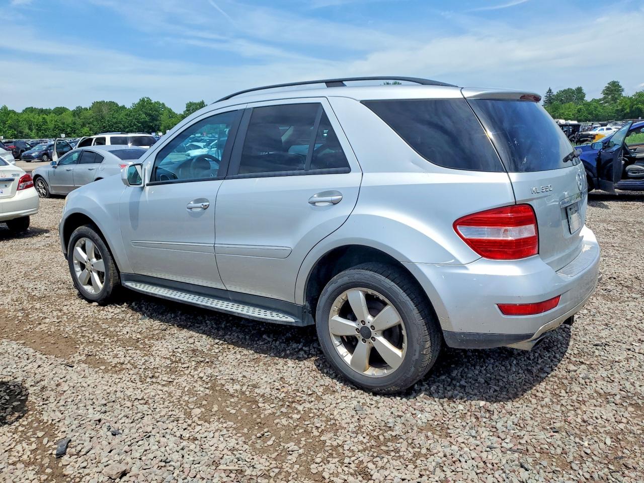 Mercedes-Benz M-Class 350
