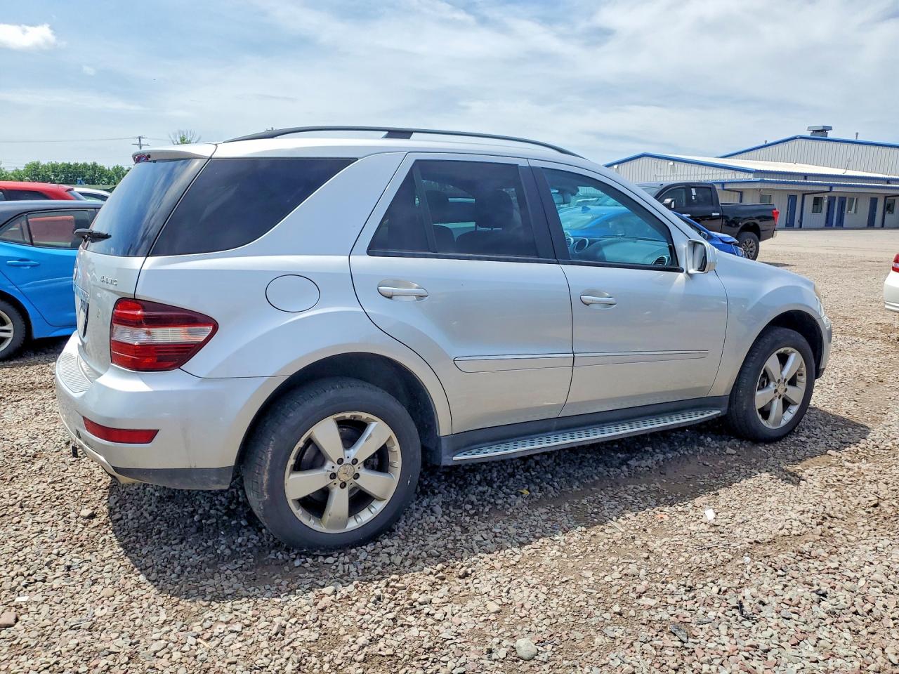 Mercedes-Benz M-Class 350