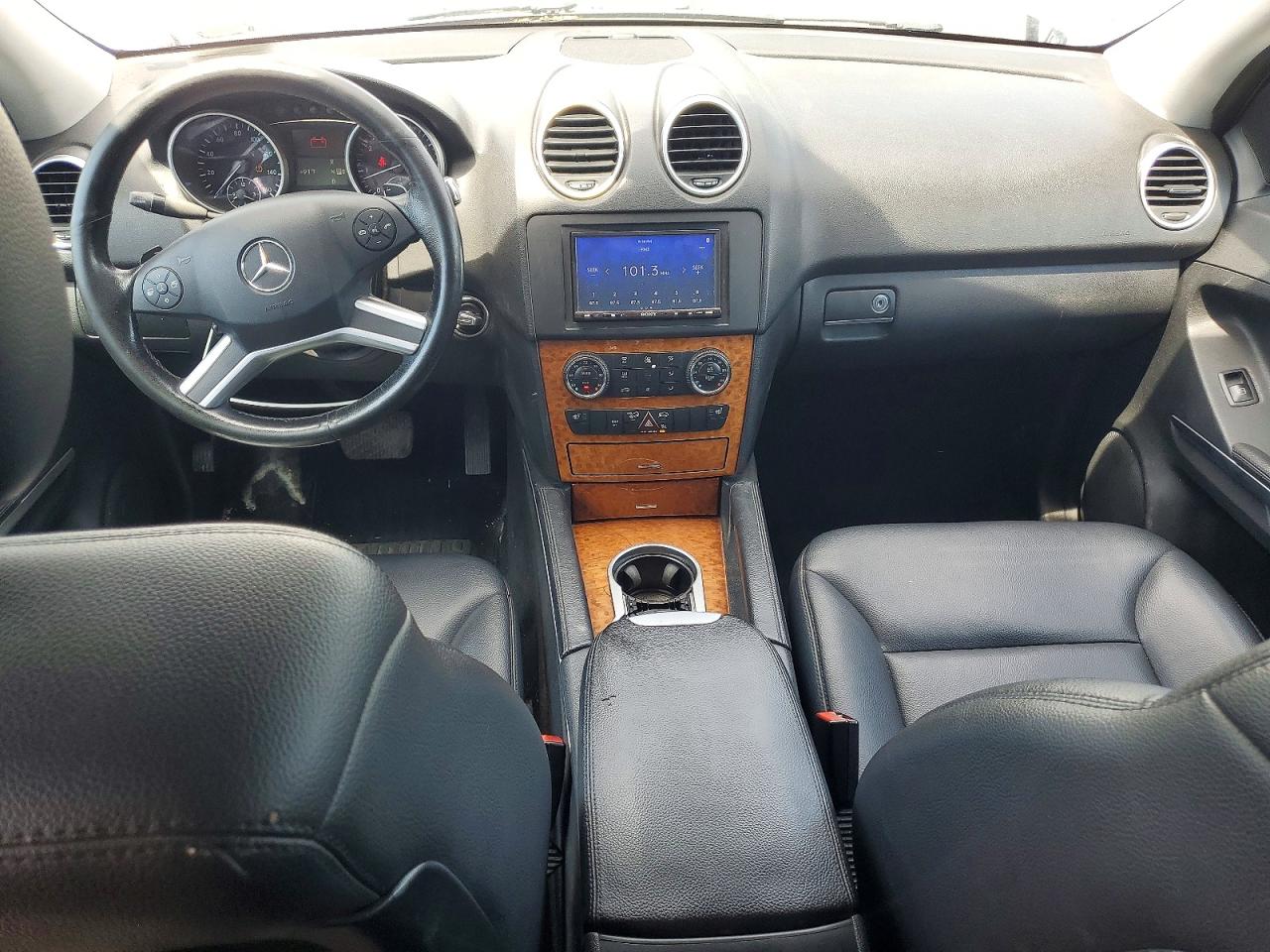 Mercedes-Benz M-Class 350