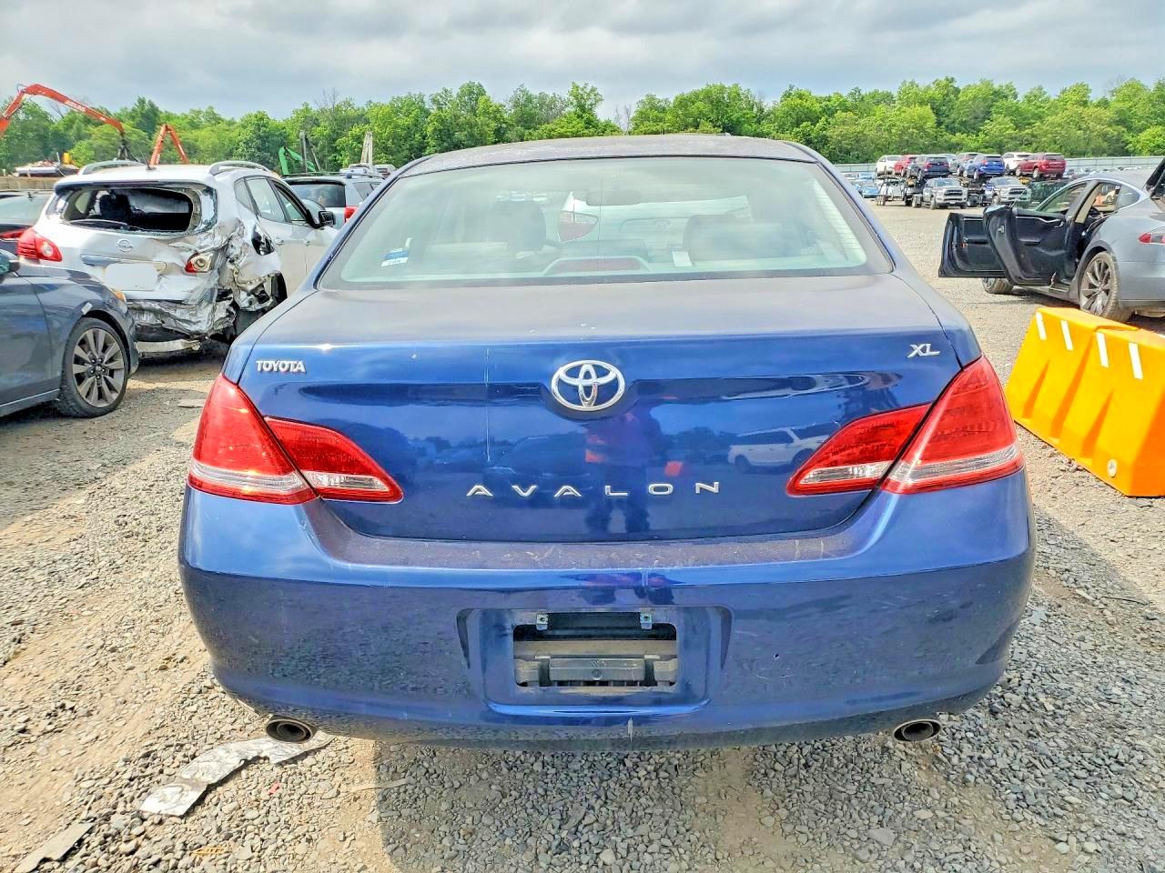 Toyota Avalon Xl