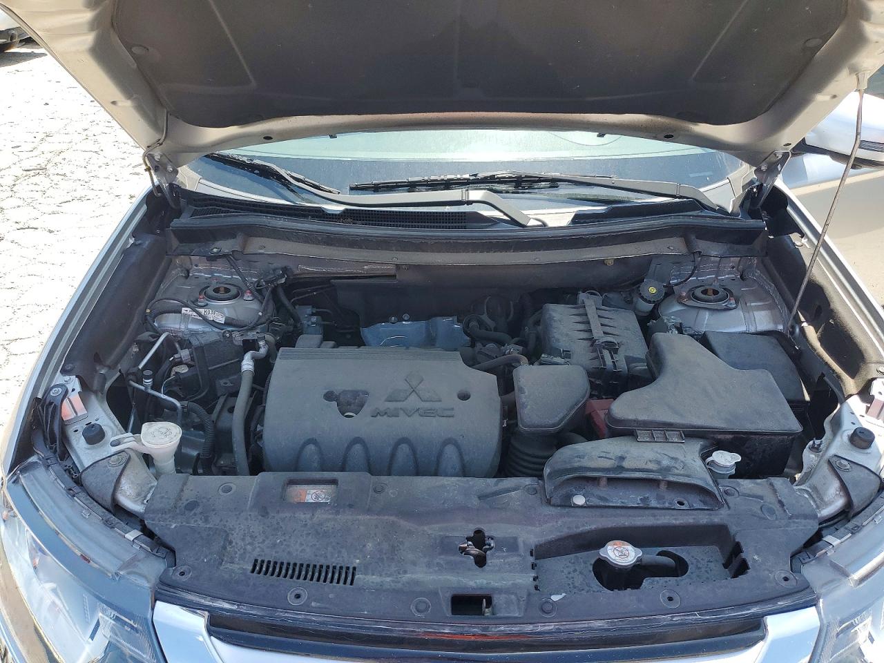 Mitsubishi Outlander Se