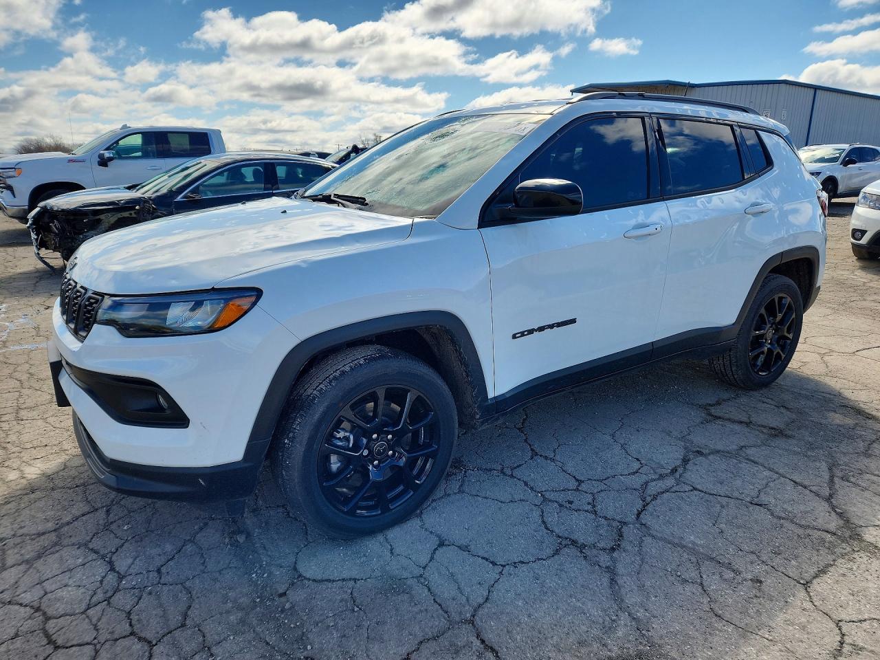 Salvage Jeep Compass Image