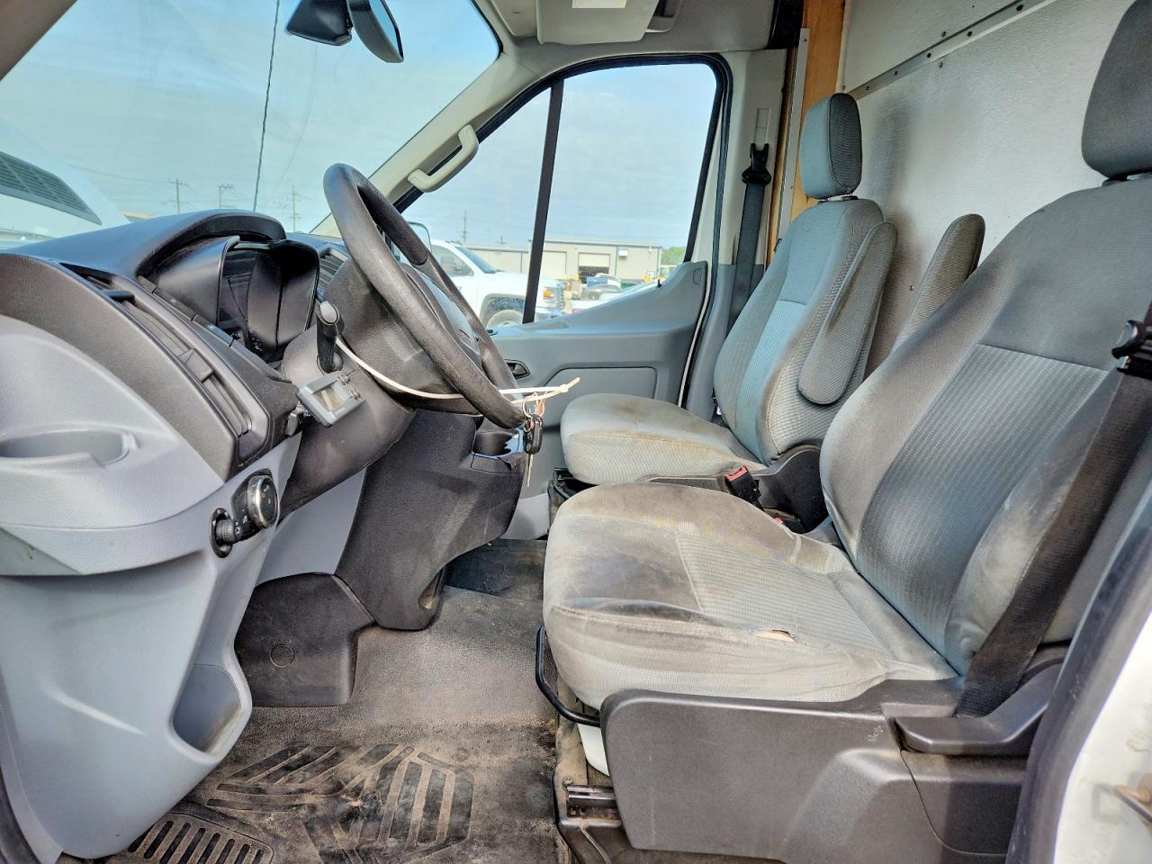 Ford Transit T-250