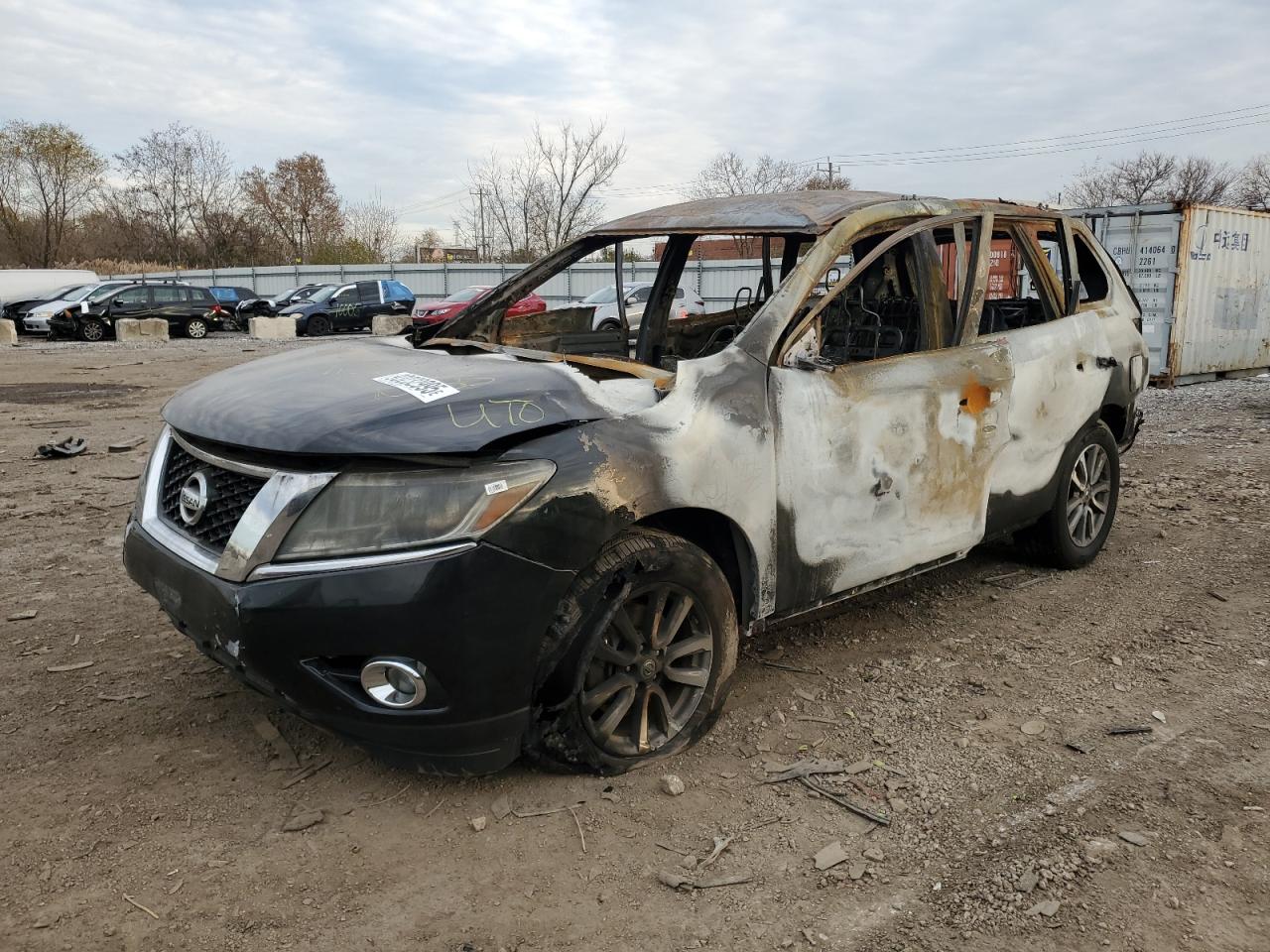 Salvage Nissan Pathfinder Image