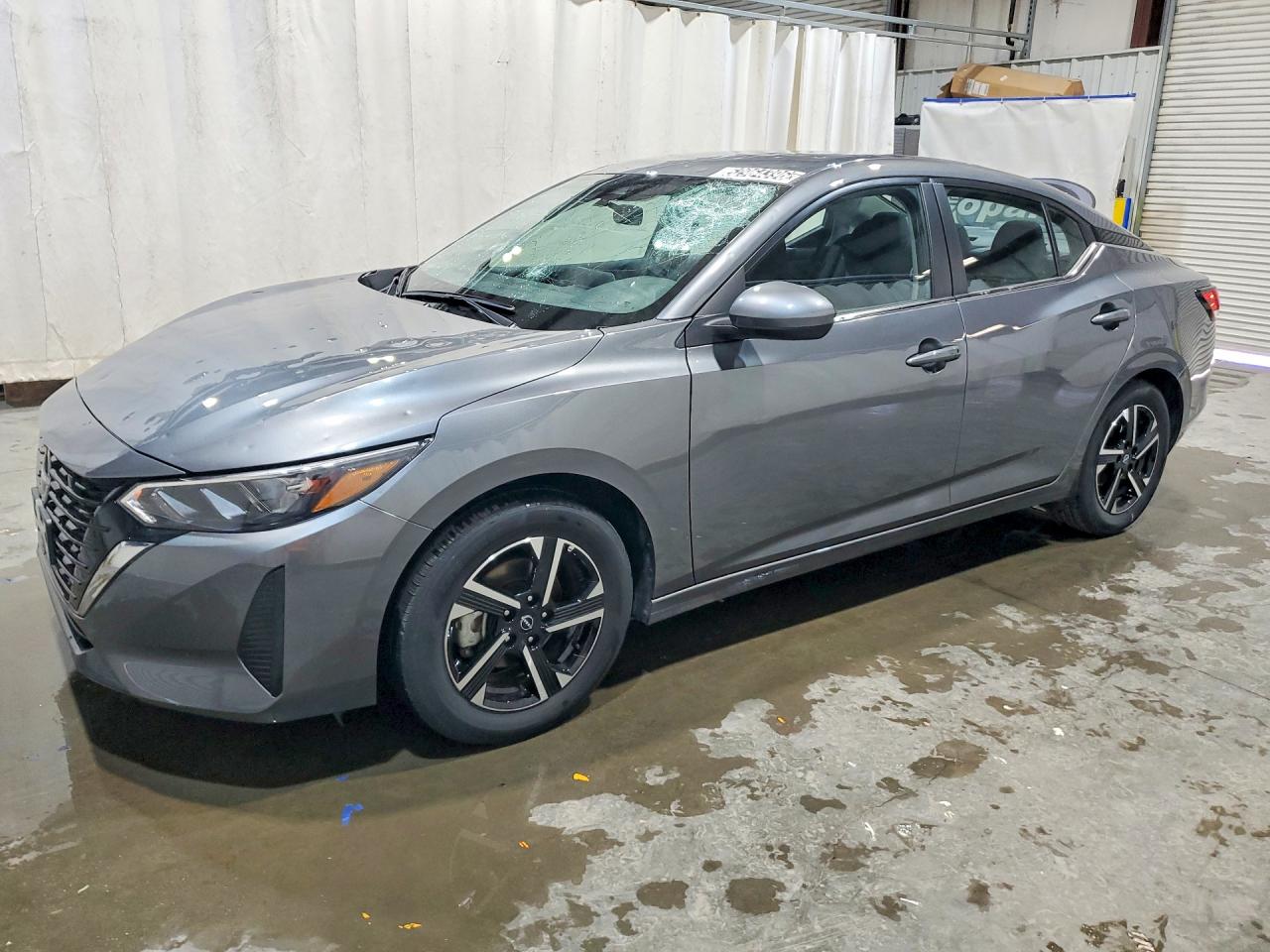 Salvage Nissan Sentra Image