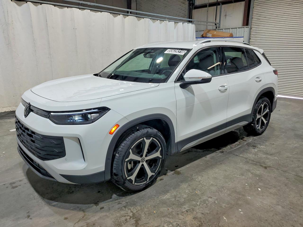Salvage Volkswagen Tiguan Image