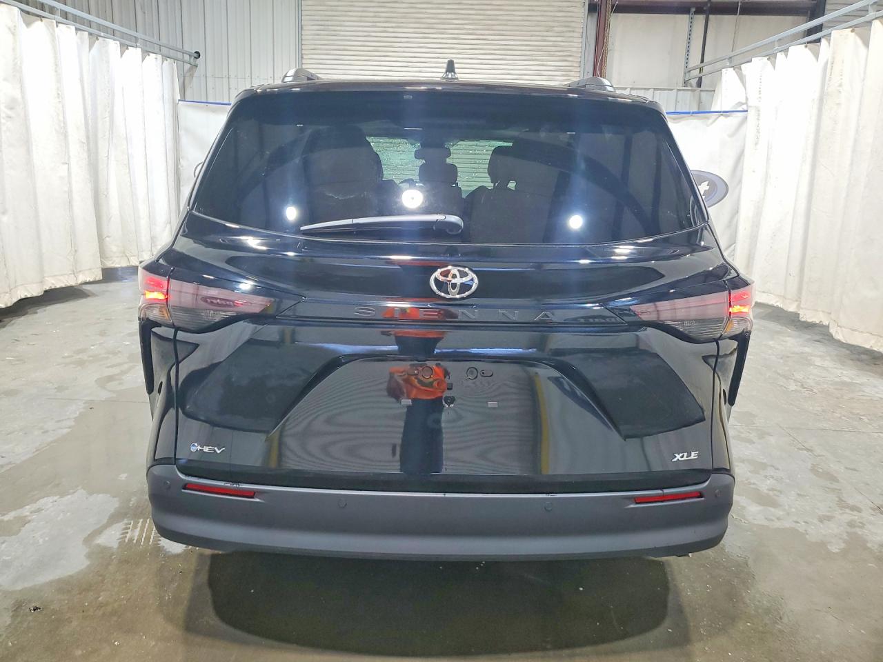 Toyota Sienna Xle 8-passenger