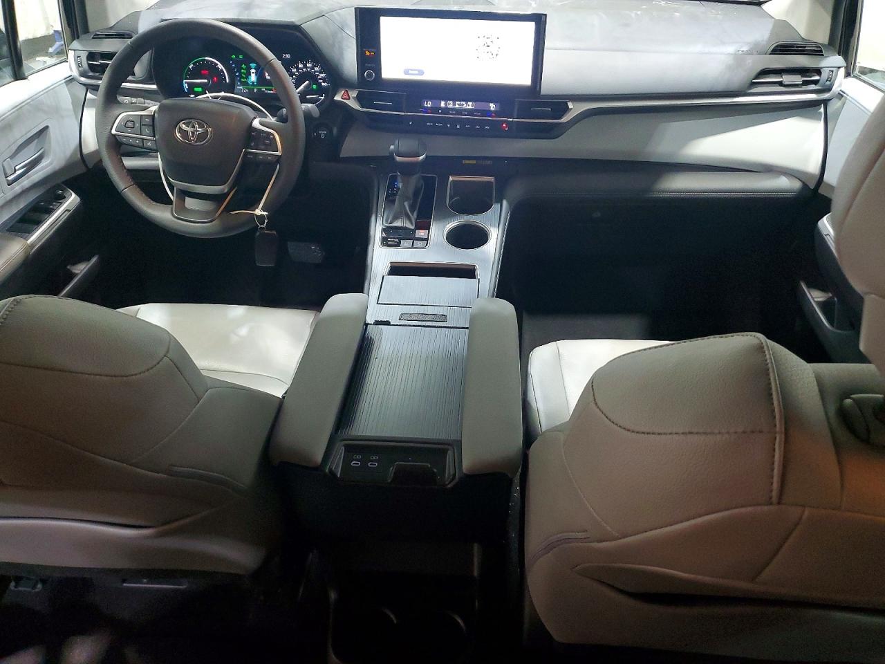 Toyota Sienna Xle 8-passenger