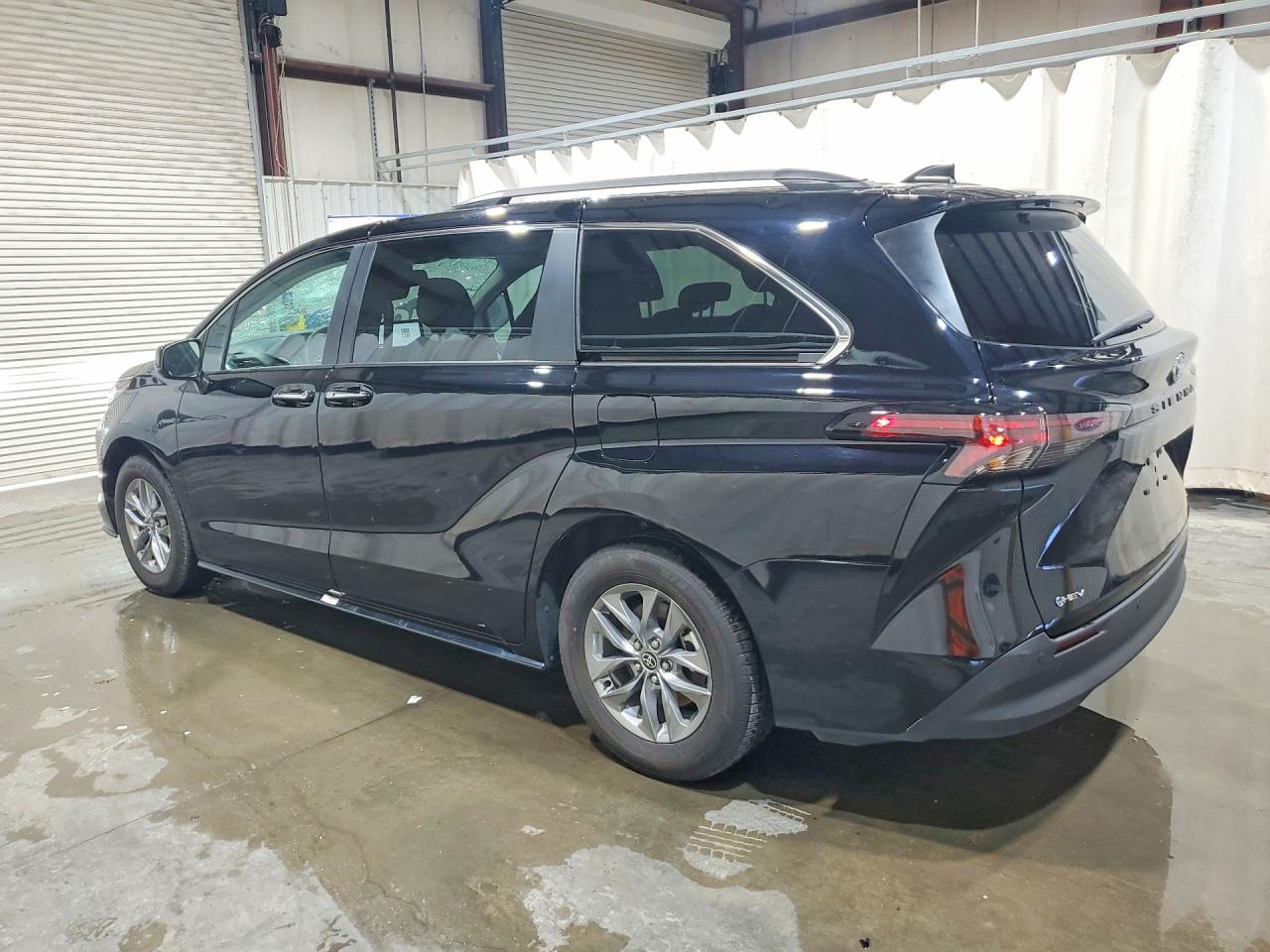 Toyota Sienna Xle 8-passenger