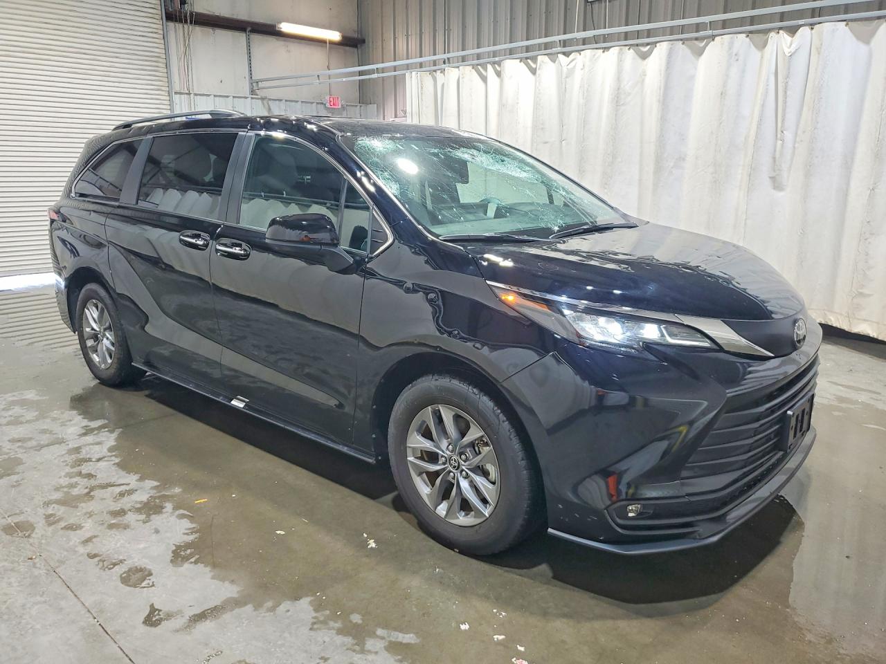 Toyota Sienna Xle 8-passenger