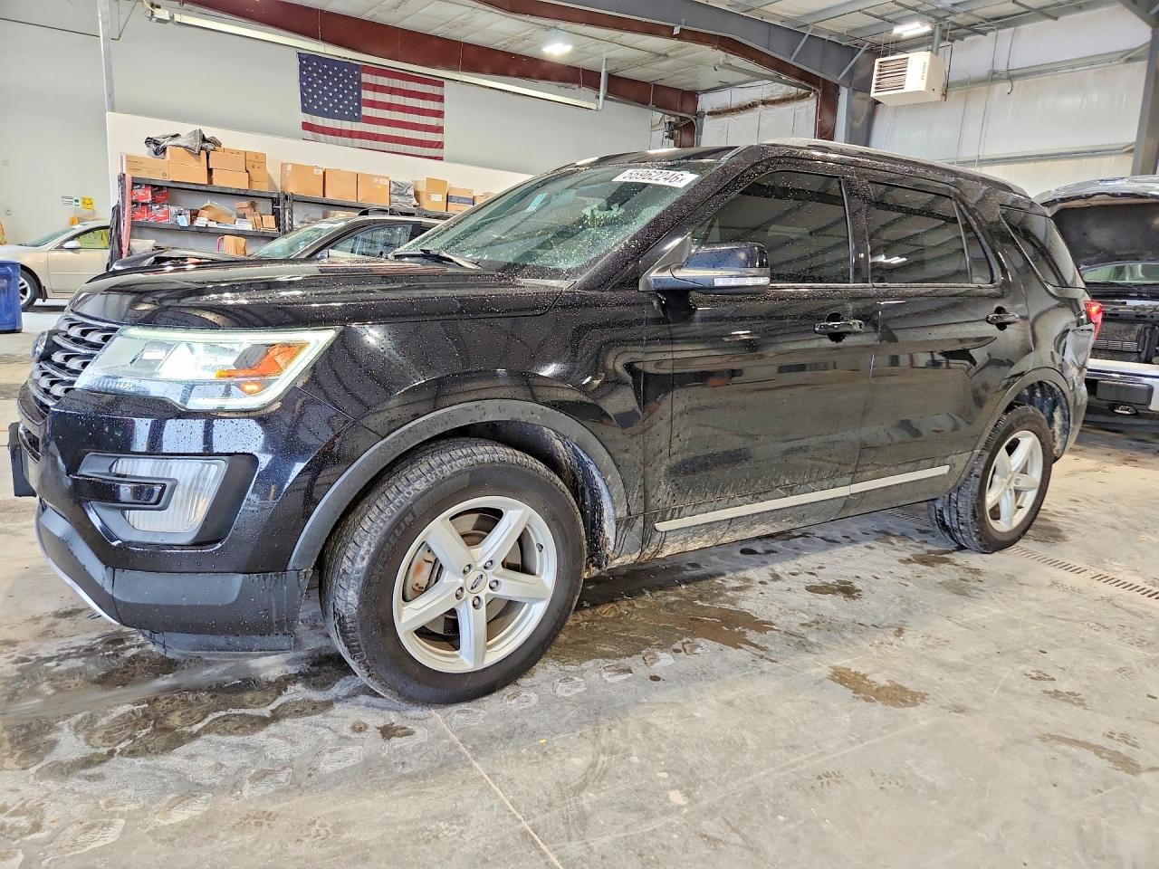 Salvage Ford Explorer Image