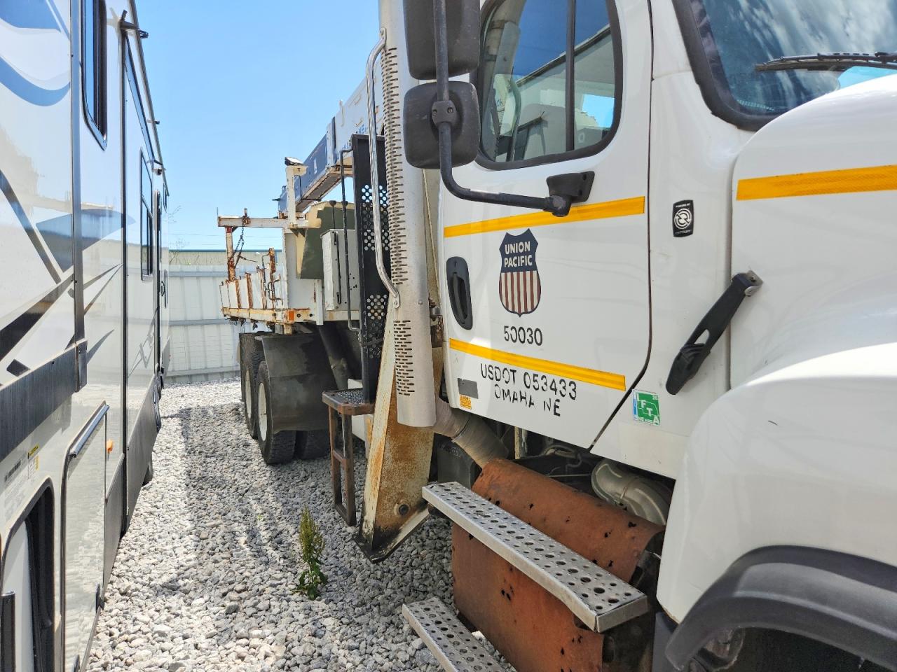 Freightliner 114sd