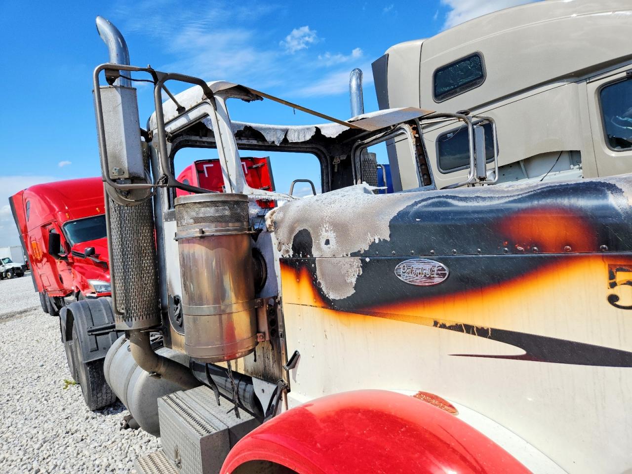 Peterbilt 379