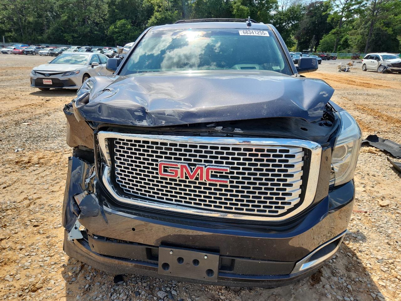GMC Yukon Denali