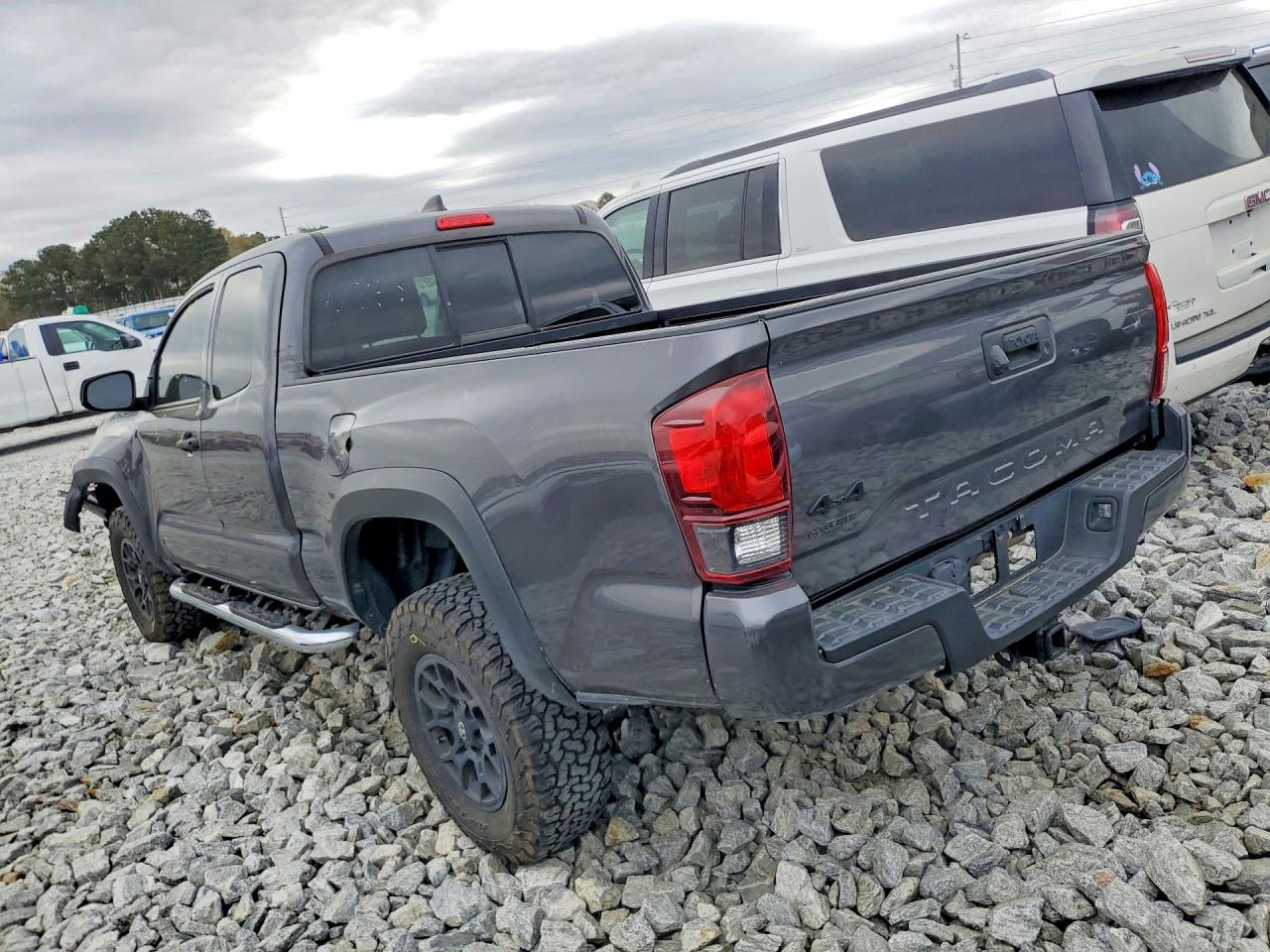 Toyota Tacoma Sr V6