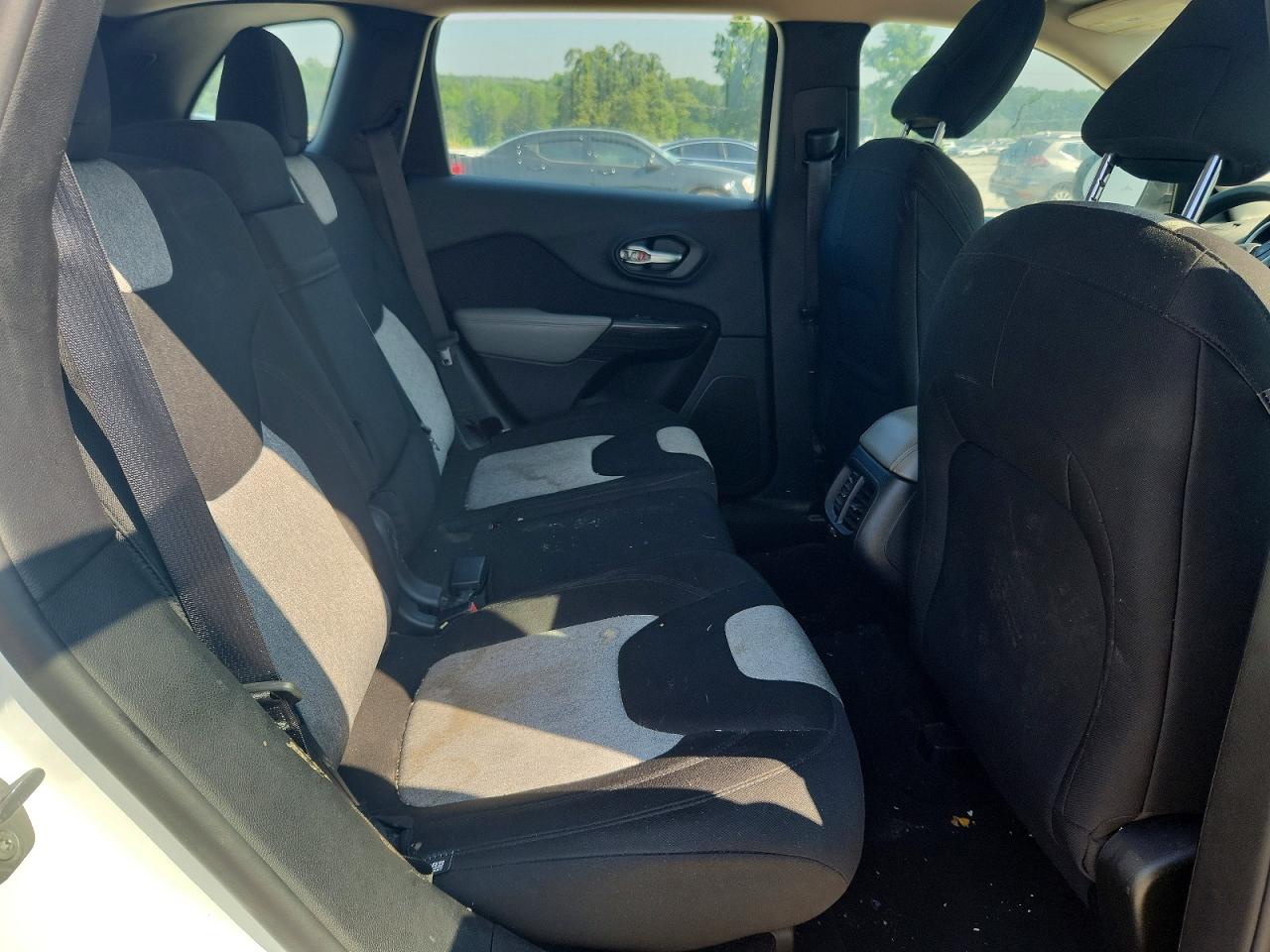 Jeep Cherokee Sport