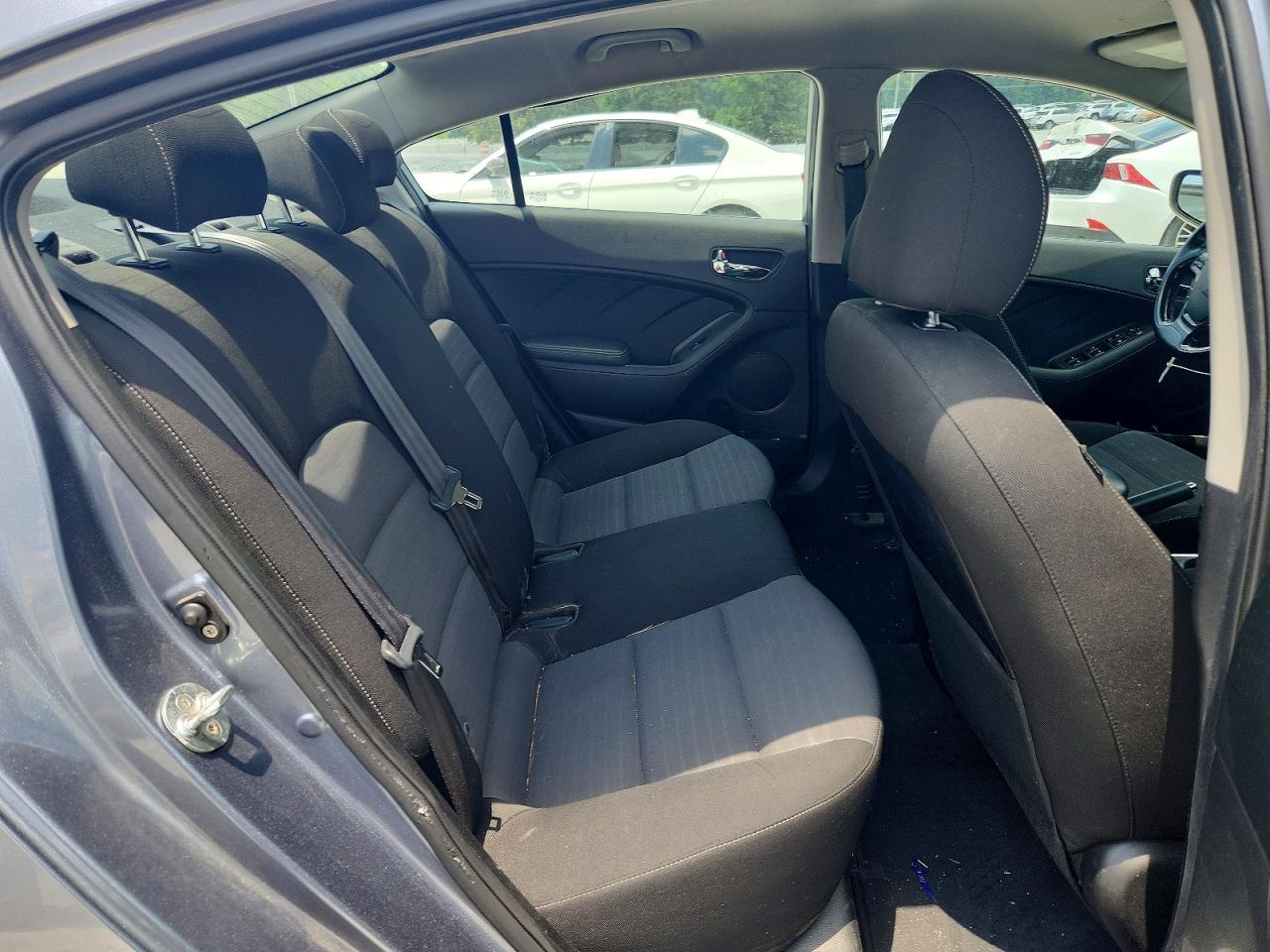Kia Forte S