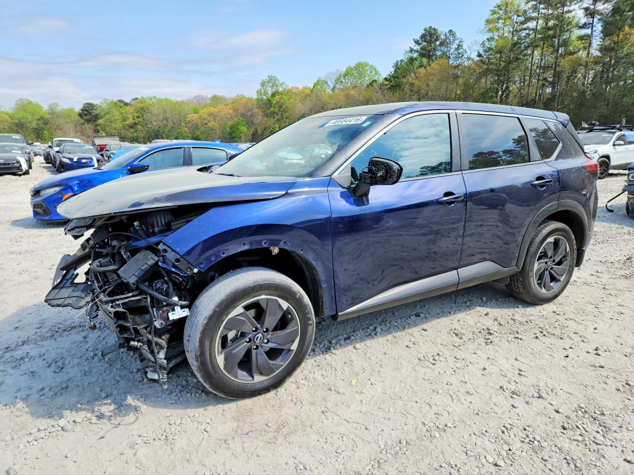 Salvage Nissan Rogue Image