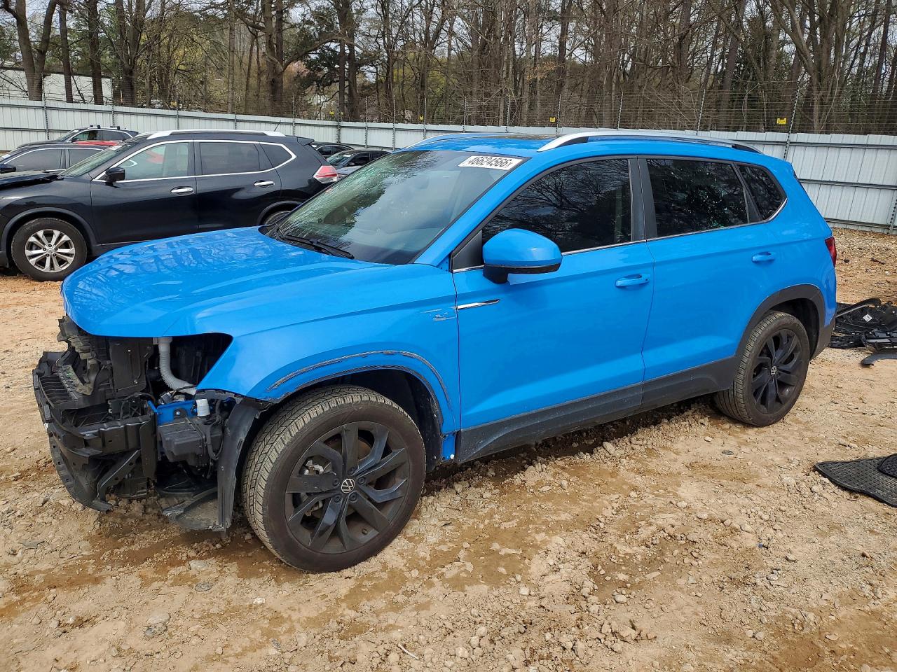 Salvage Volkswagen Taos Image