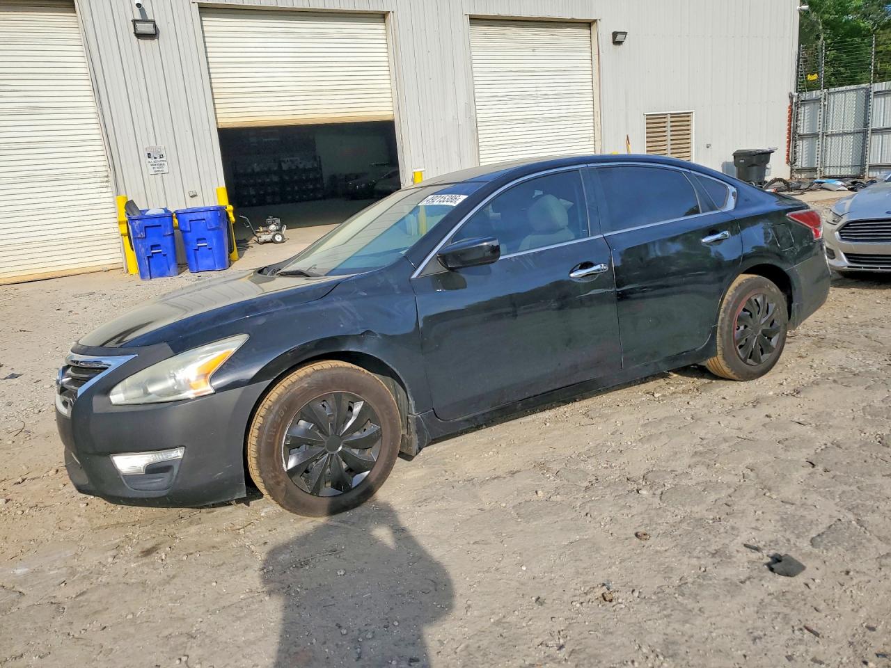 Salvage Nissan Altima Image